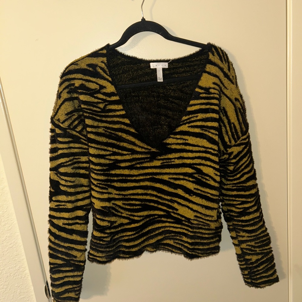 Leith Black and Gold V-Neck Sweater with Animal Print